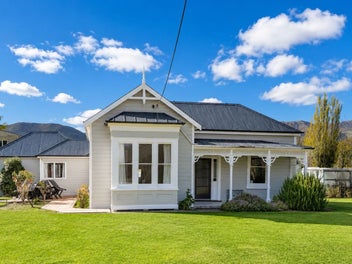 Stunning Sunlit Villa-1ha