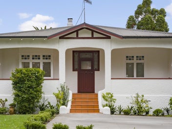 Urgent sale required! Solid concrete bungalow