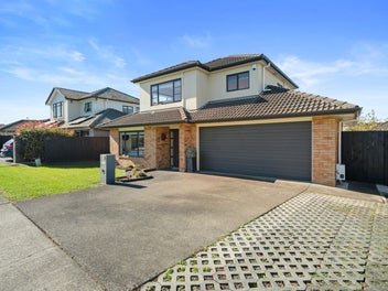 Owners Downsizing! Get In Quick