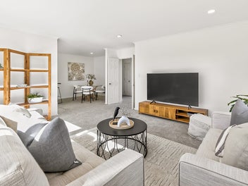 Effortless Living in a Peaceful Cul-de-Sac