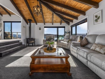 Water views | Upgraded | Move now