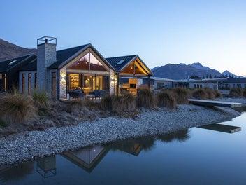 Refined Architectural Living