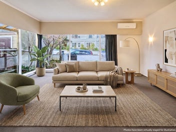 PRIME LOCATION SINGLE-LEVEL LIVING