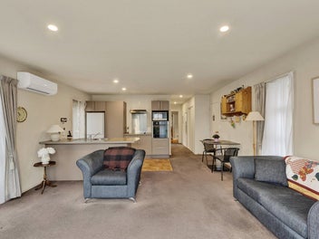 Sunny Standalone Over 60's Unit, Neg Over $449,000