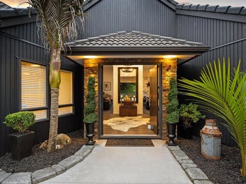 EXCLUSIVE & PRIVATE ESTATE WITH PRESENCE
