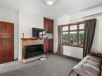 GOOD CASHFLOW IN PRIME RICCARTON LOCATION