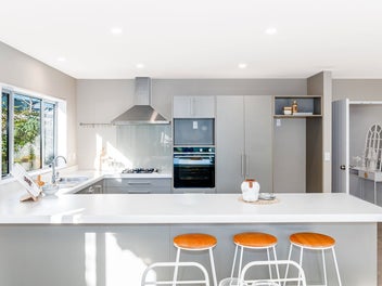 Incredible buying in Aotea