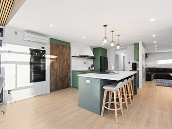 Tastfully Renovated Hillcrest Honey.