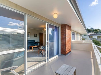 Big Land. Big Home. 978m² Freehold — Must Sell