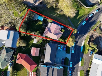 Westlake Zone. 758m². Next to the Reserve.