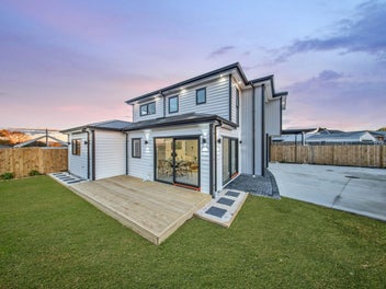 SOLD ! SOLD ! SOLD !