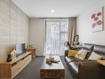 Stylish Inner-City apartment with modern appeal