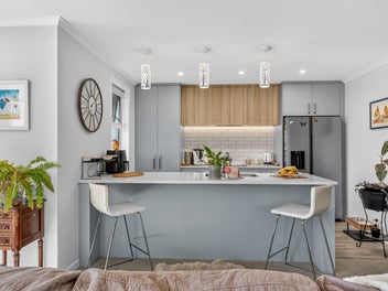 CONTEMPORARY FAMILY HAVEN