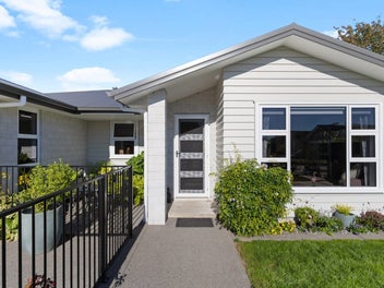 CONTEMPORARY FAMILY HAVEN