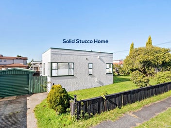 Corner-Site Charm with Double-Glazed Comfort