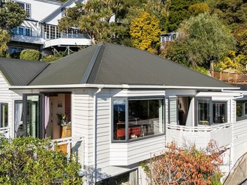 Sun, Views & Timeless Character on Rona