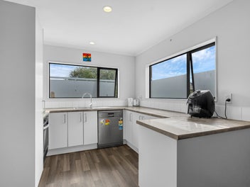 Investor Selling Large Family Home NOW!