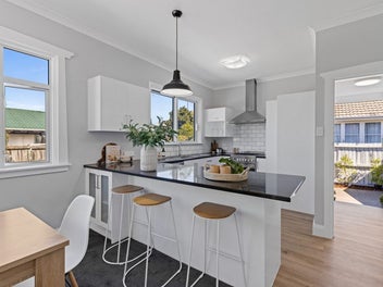 Renovated & Ready - Vendors Want It Sold