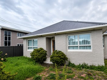 Image 1 of 18