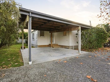 Walk to Everything - Right on Lincoln Domain