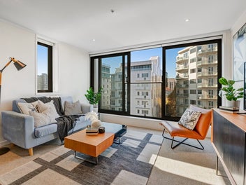 Elevated Inner-City Lifestyle