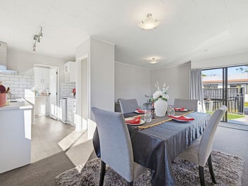 Home Sweet Home in Hamilton East