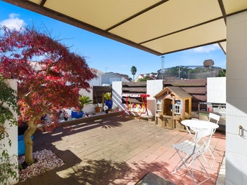 First Home Feel-Good Factor - Sun, Style & Space