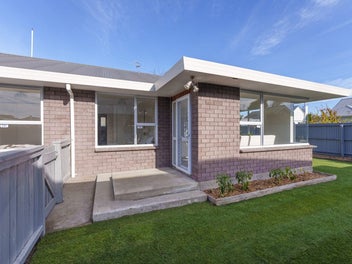 Great Space, Prized School Zones & Double Garage!