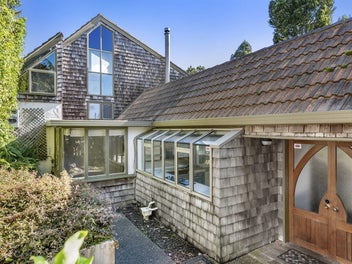 PRICED BELOW CV - BAY'S BEST 5-BED OPPORTUNITY?