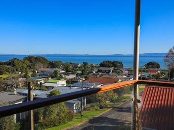 Elevated Living with Sea Views