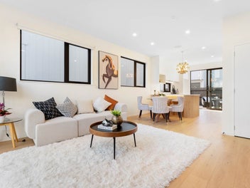 Standalone with garage!