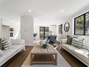 SUBSTANTIAL FAMILY LIVING: SLOPES OF ONE TREE HILL