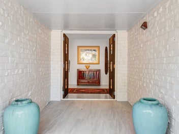 Coastal sanctuary – one level brick and tile