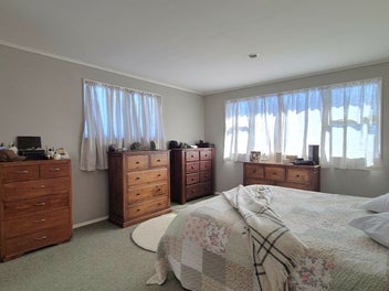 Prime location on the West Coast & School Zoned
