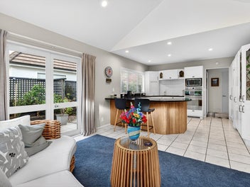 Coastal Elegance - Vendors Ready to Sell