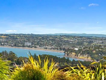 Effortless Coastal Luxury Awaits