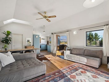 Rural Outlook, Arrowtown Charm