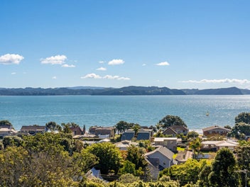Coastal Living with Spectacular Sea Views