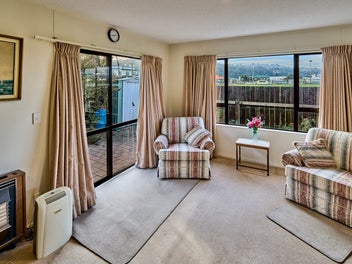 Single level easy care living
