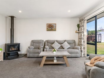 Big Section, Easy Family Living