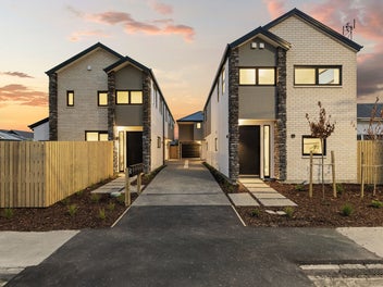 Freehold Townhouses With Architectural Edge