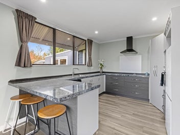Epic Garaging, Alpine Views & Room to Grow