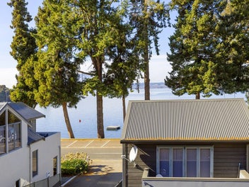 ACACIA BAY HAVEN