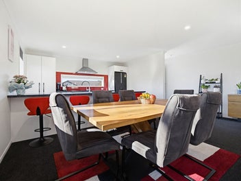 A Flexible Family Haven with Garden Appeal