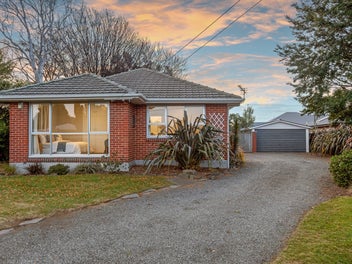 Priced to Sell in Burnside High Zone