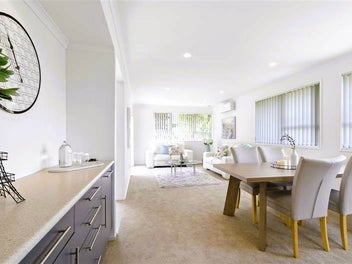 Legal Home & Income in Highly Desirable Location