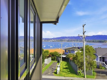Contemporary Coastal Living, Move-In Ready