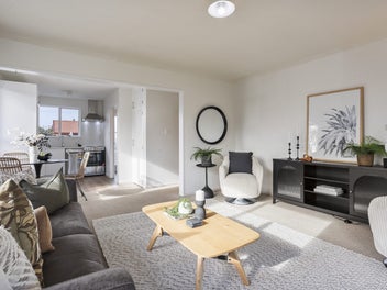 3 Bedroom Gem in Quiet Redwood Cul-De-Sac