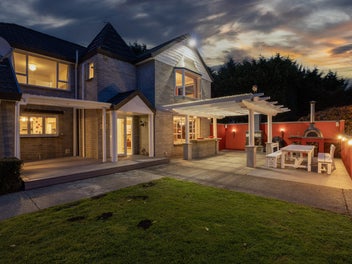 Private Lifestyle Living, Exceptional Entertaining