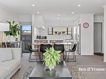 Light-Filled Luxury with Commuter Convenience